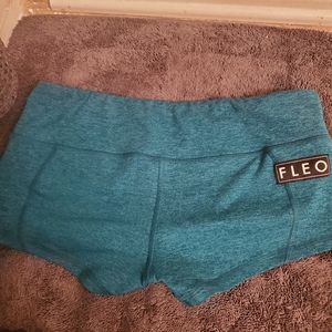 SOLD Fleo LRC size M